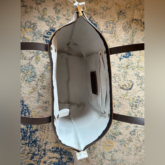 NEW 🦄 Portland Leather Beluga Large Zip Tote 🦄 - Picture 13 of 16